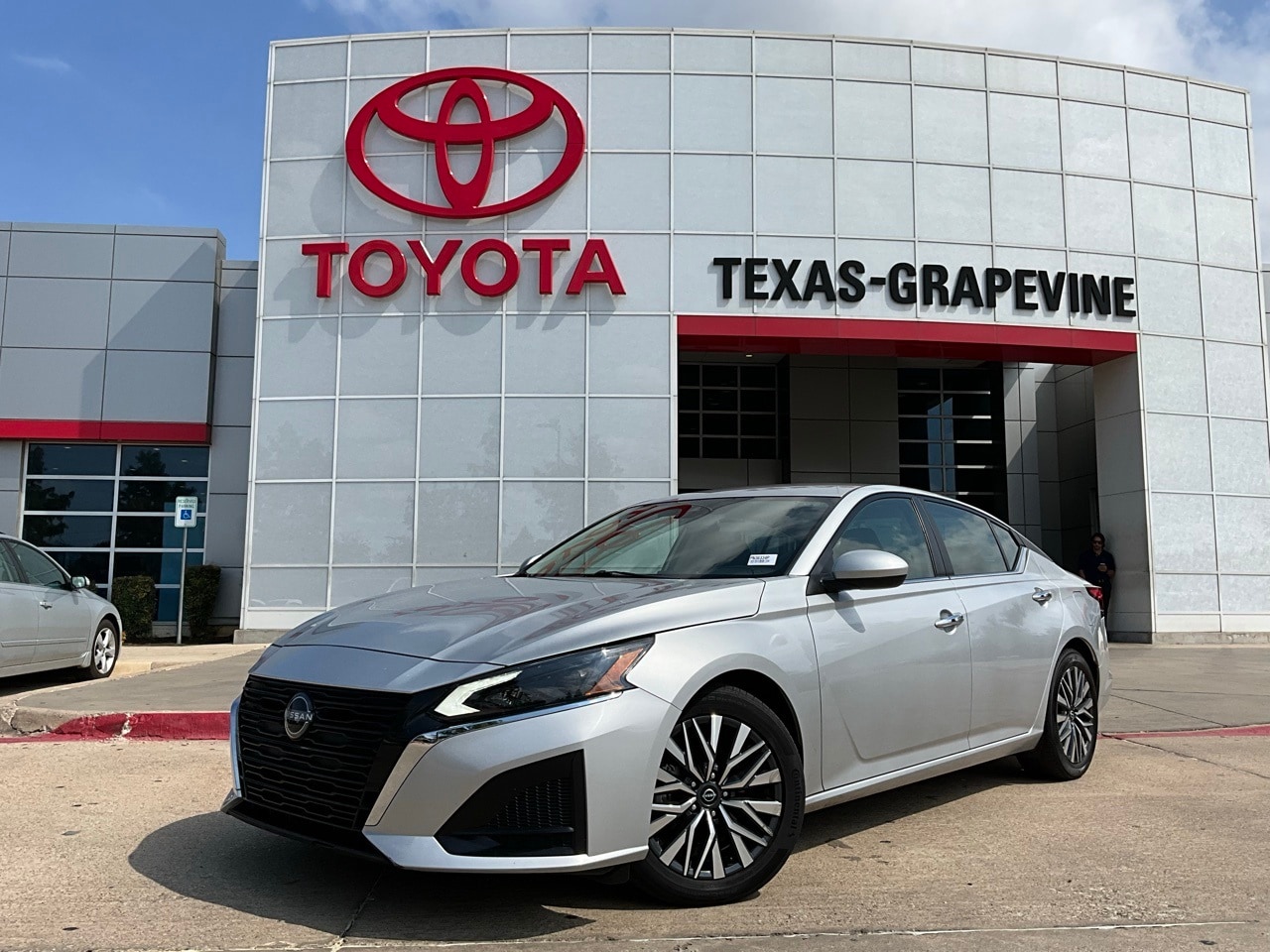 Used 2023 Nissan Altima SV with VIN 1N4BL4DV1PN363343 for sale in Grapevine, TX