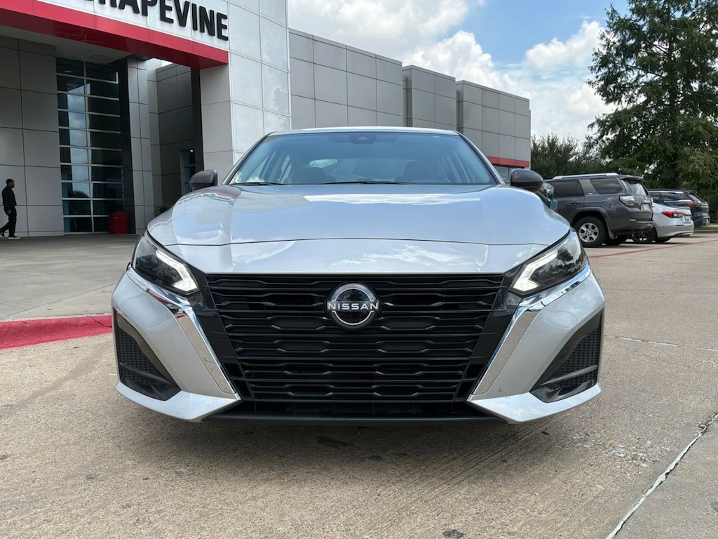 Used 2025 Nissan