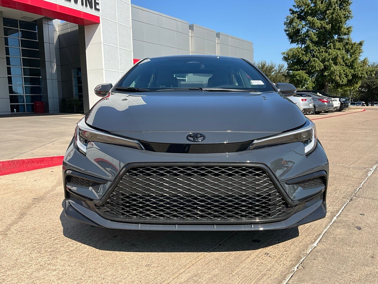 2025 Toyota Corolla SE photo 3