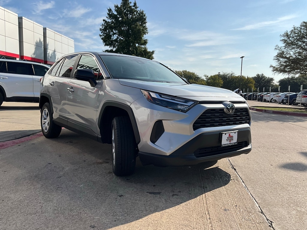 New 2025 Toyota RAV4 LE SUV