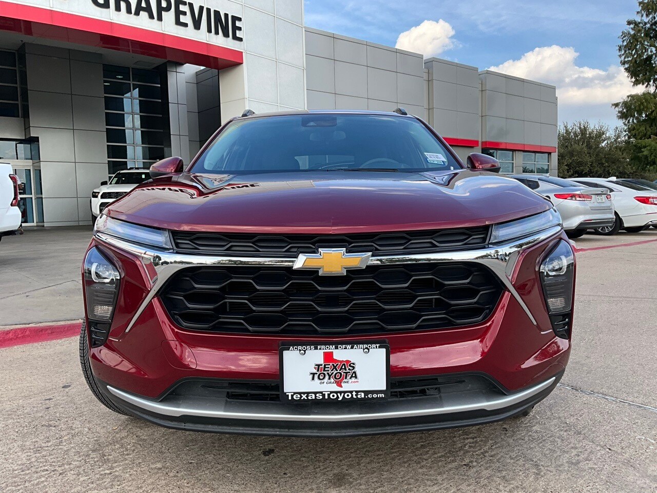 2025 Chevrolet Trax LT photo 3