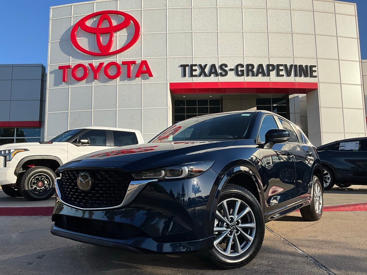 2025 Mazda CX-5 2.5 Select photo 2