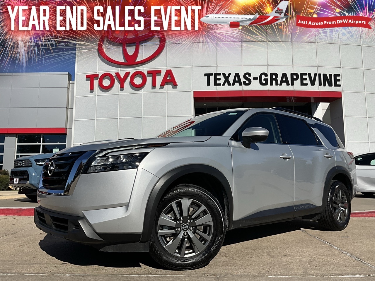 2025 Nissan Pathfinder SV's photo