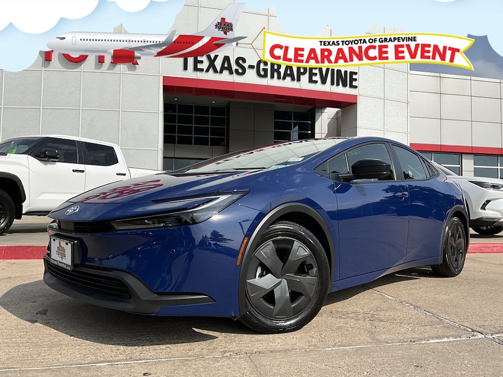 Used 2025 Toyota Prius LE Hatchback