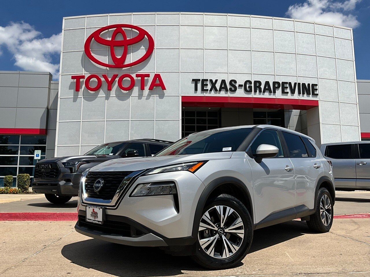 Used 2023 Nissan Rogue SV with VIN 5N1BT3BA5PC844238 for sale in Grapevine, TX