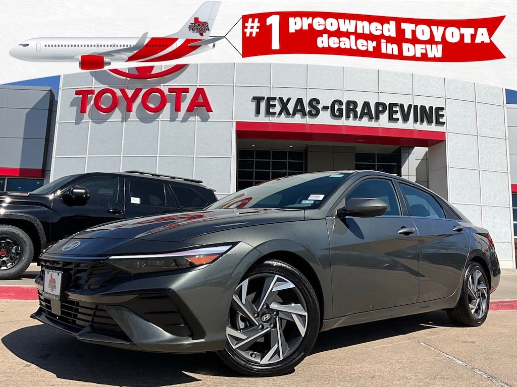 Used 2025 Hyundai Elantra SEL Convenience Sedan