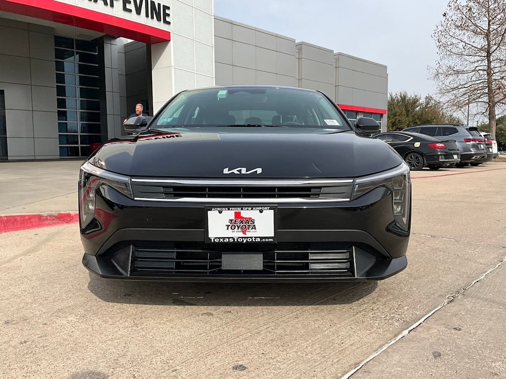 Used 2025 Kia K4 LXS Sedan