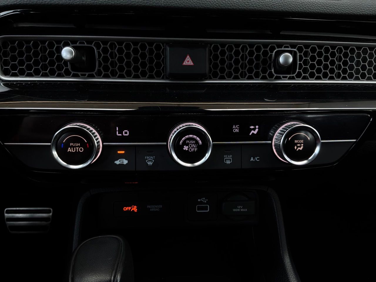 2024 Honda Civic Hatchback Sport - Photo 23