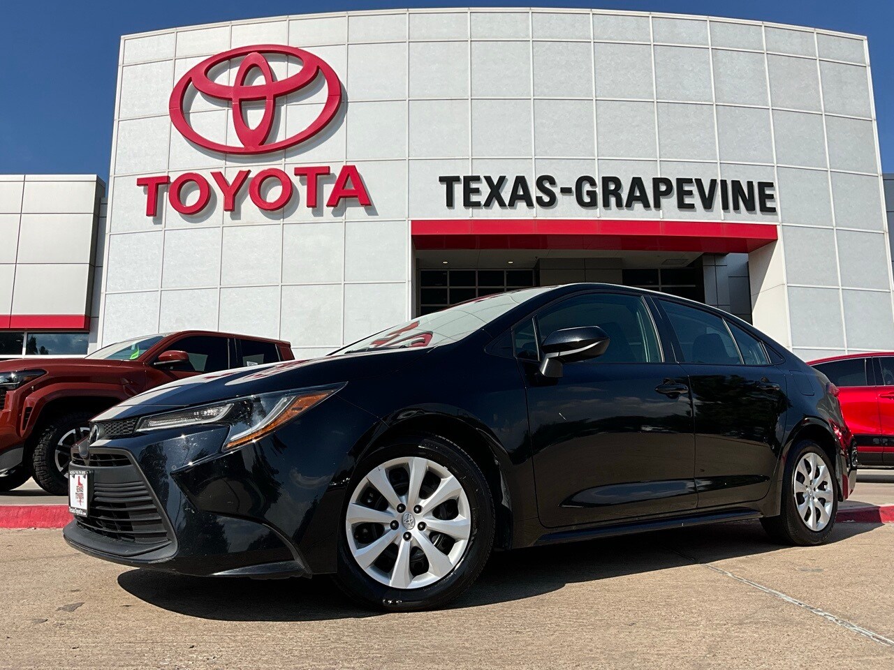 2024 Toyota Corolla LE photo 2