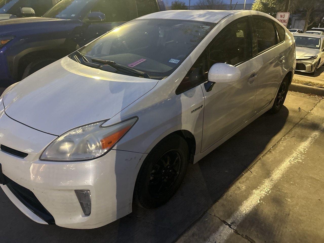 2013 Toyota Prius Two's photo