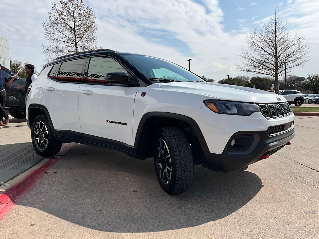 Used 2025 Jeep Compass Trailhawk SUV