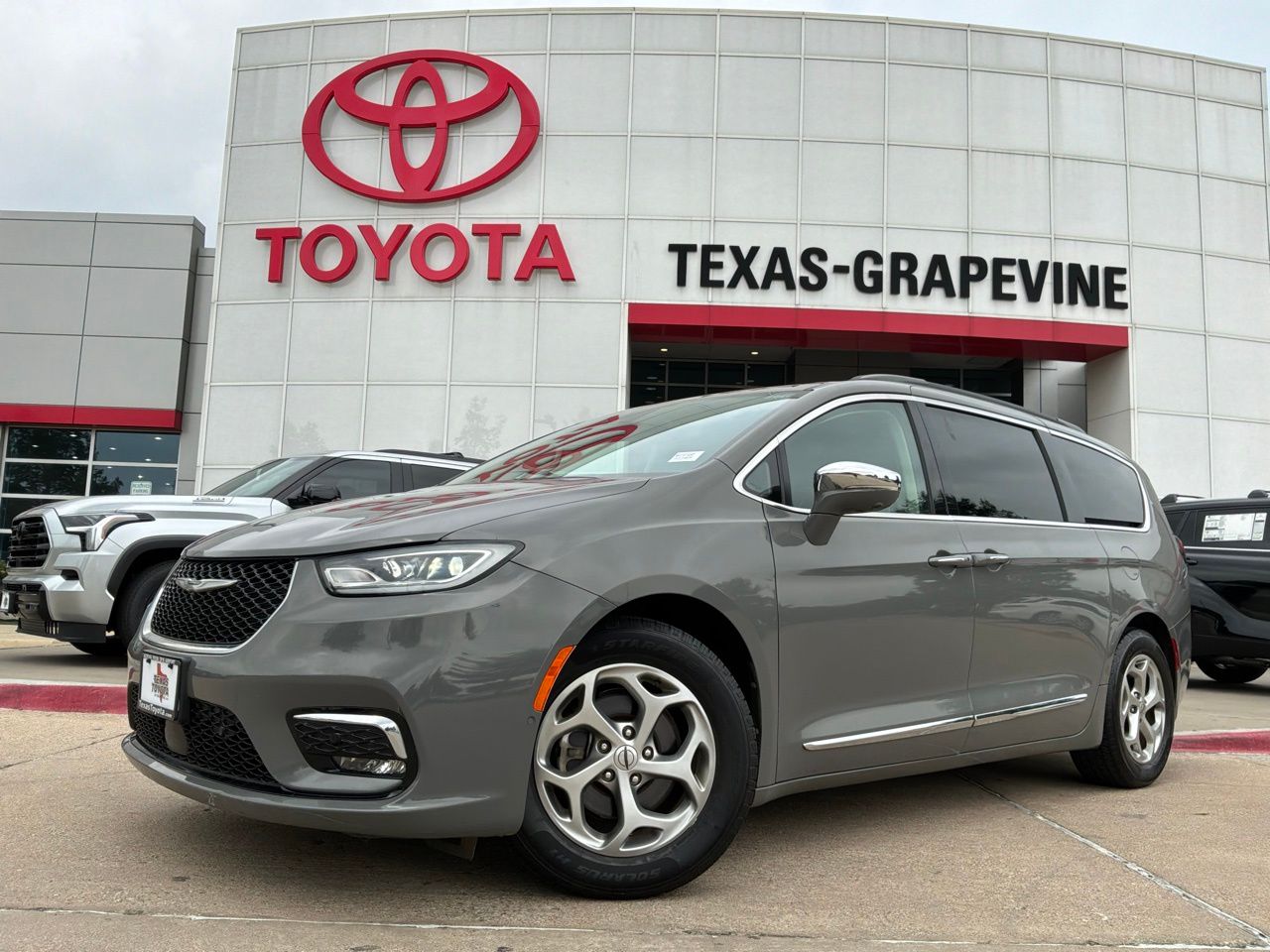 Vehicle Image 2