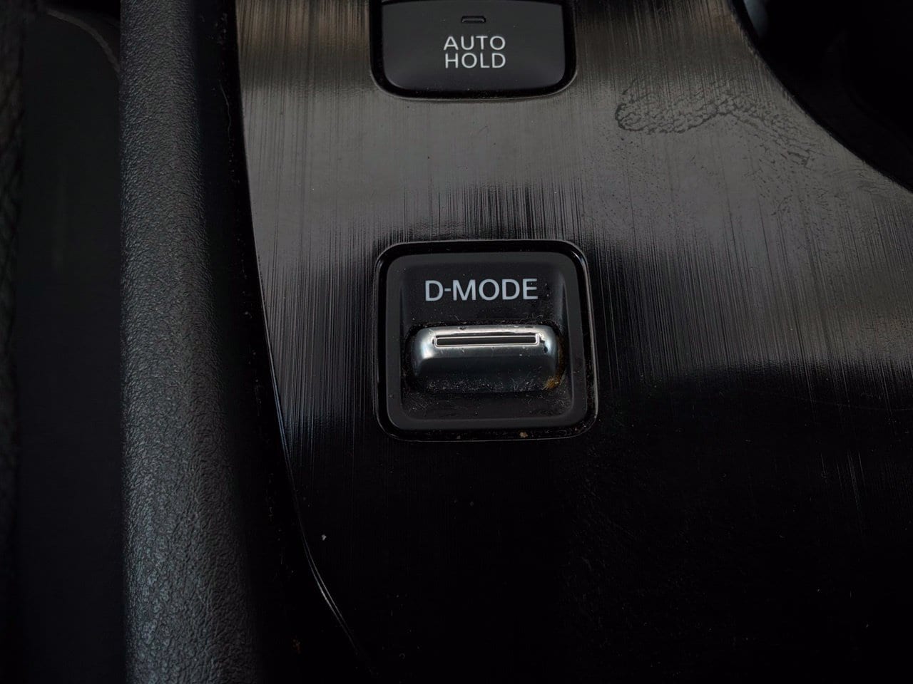 2025 Nissan Rogue SV - Photo 25