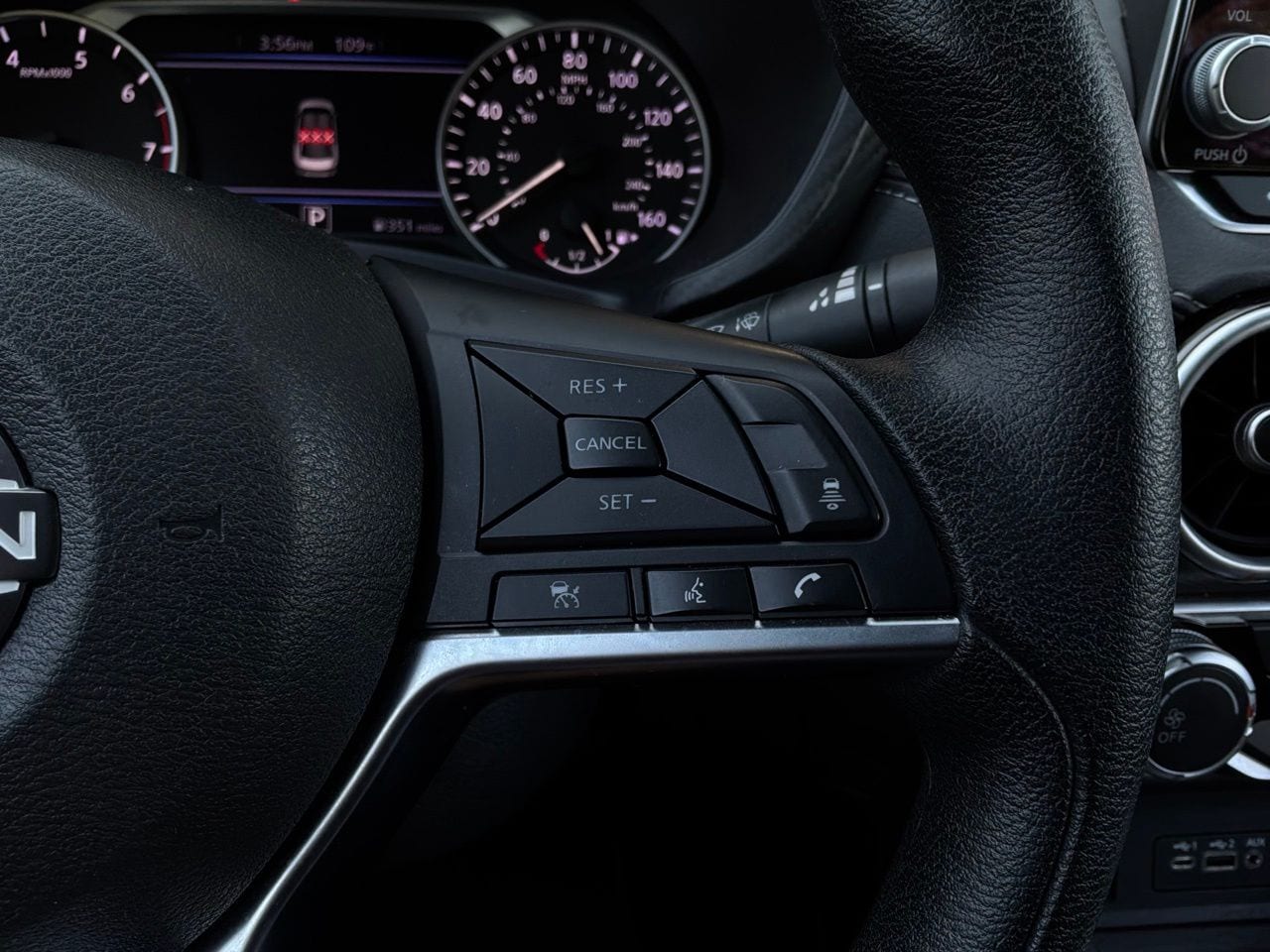 2025 Nissan Sentra SV - Photo 34