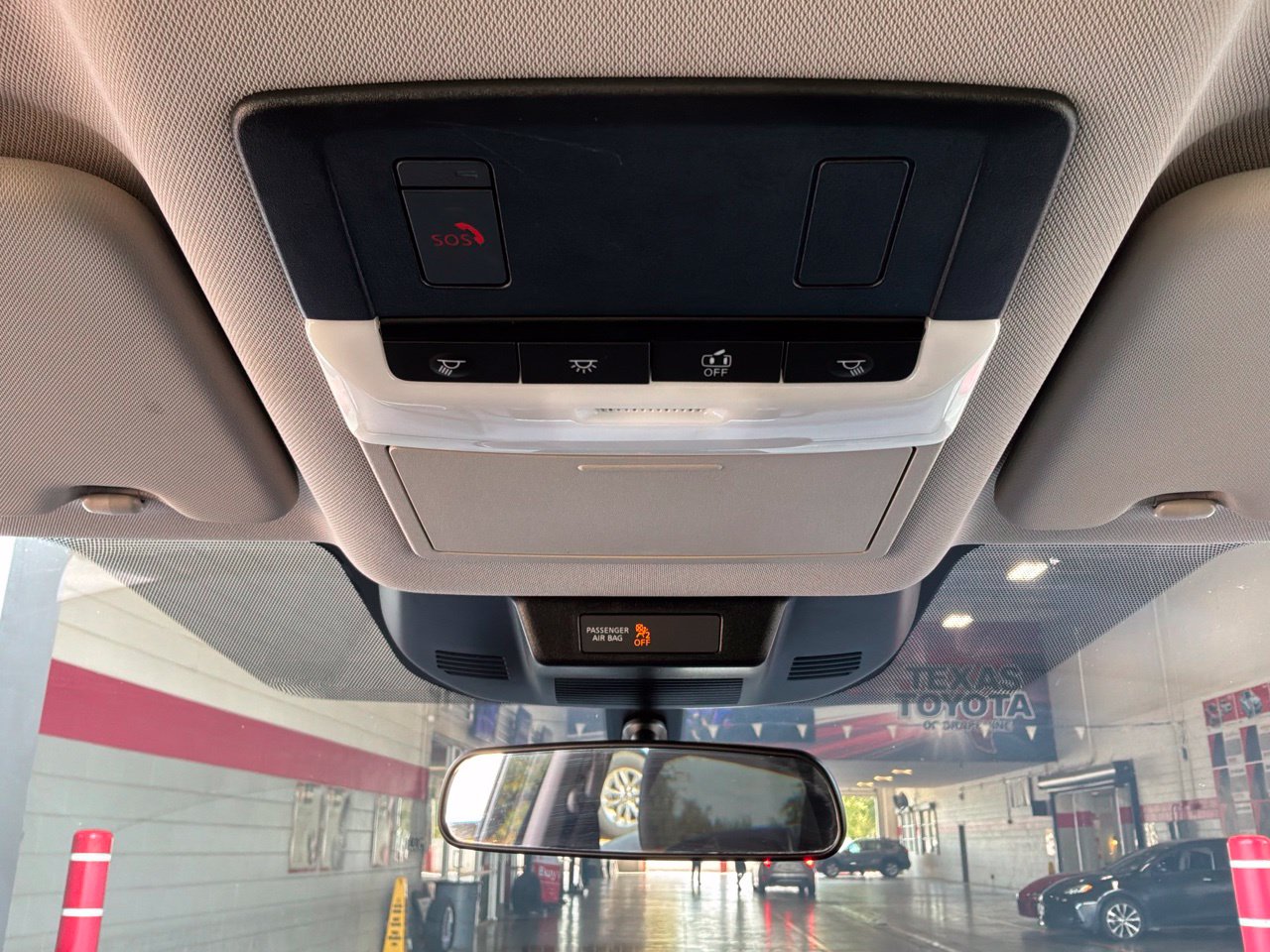 2025 Nissan Rogue SV - Photo 16