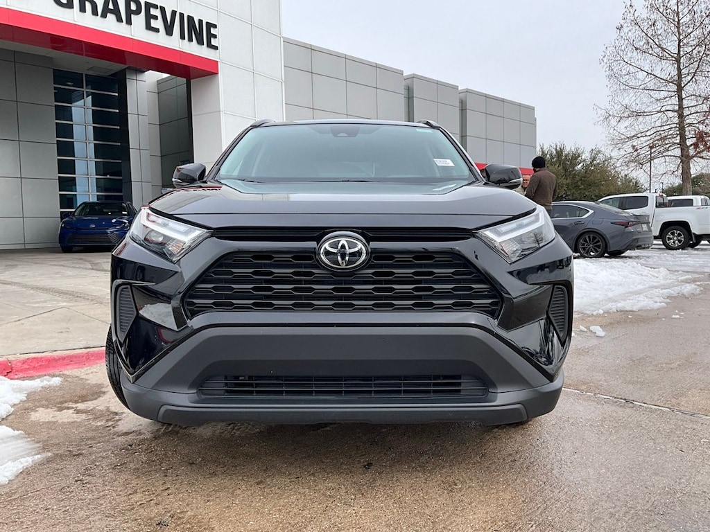 Used 2025 Toyota RAV4 XLE SUV