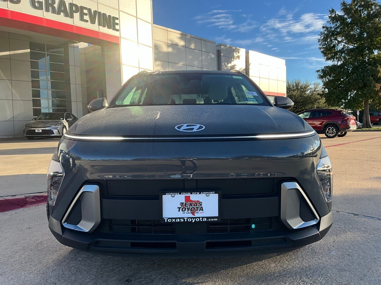 2025 Hyundai Kona SEL photo 3