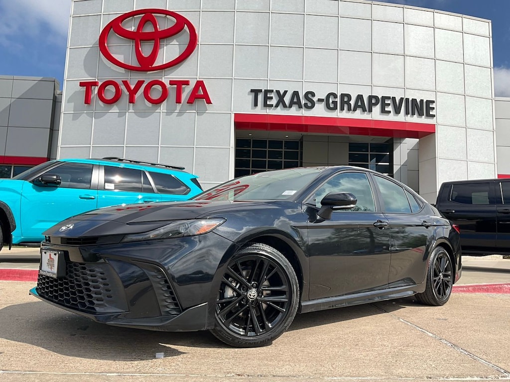 Used 2025 Toyota Camry SE Sedan