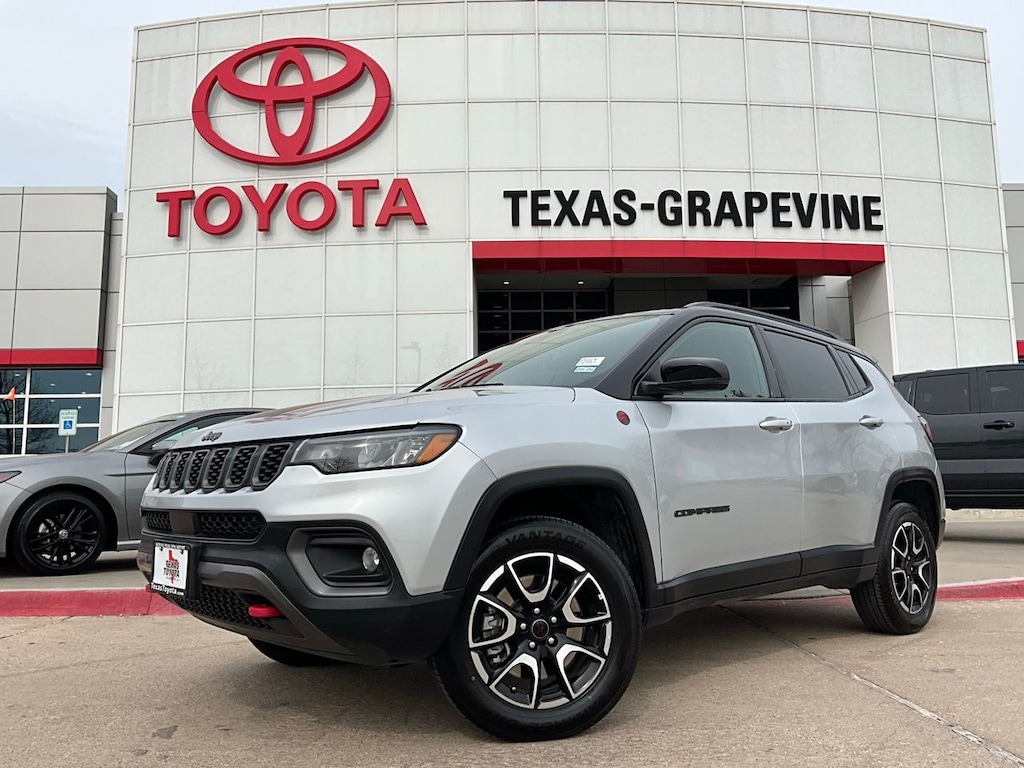 Used 2025 Jeep Compass Trailhawk SUV