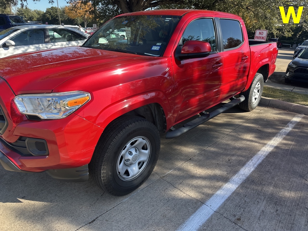 2019 Toyota Tacoma SR's photo