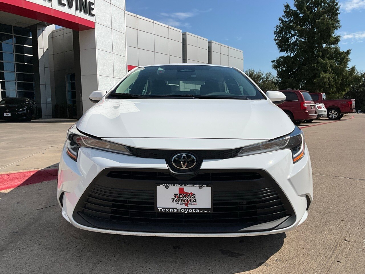 2024 Toyota Corolla LE photo 3