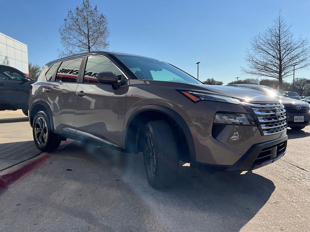 Used 2025 Nissan Rogue SV SUV