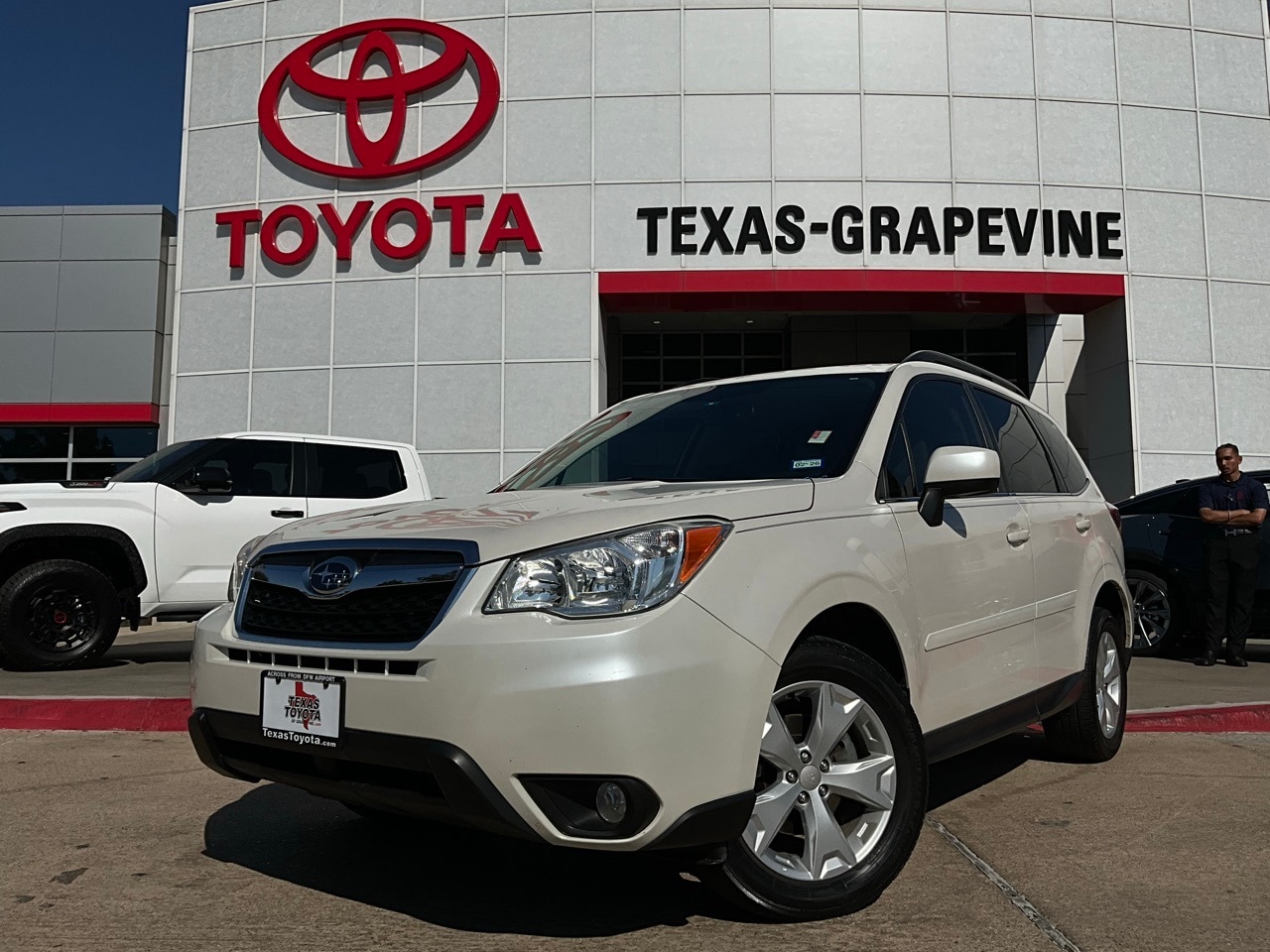 Used 2015 Subaru Forester i Limited with VIN JF2SJAHC9FH406493 for sale in Grapevine, TX