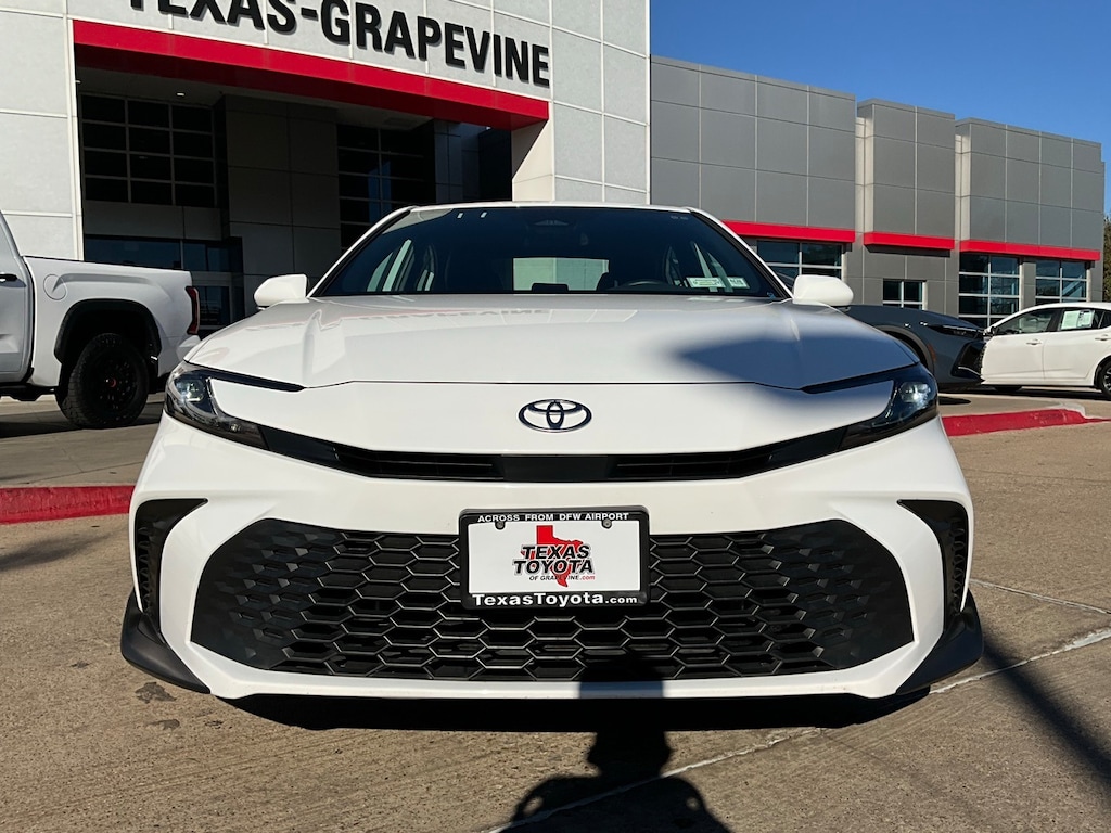 Used 2025 Toyota Camry SE Sedan