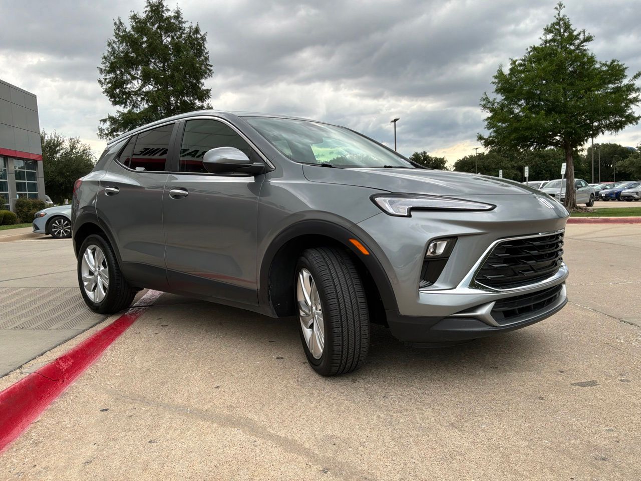 View vehicle photo 4