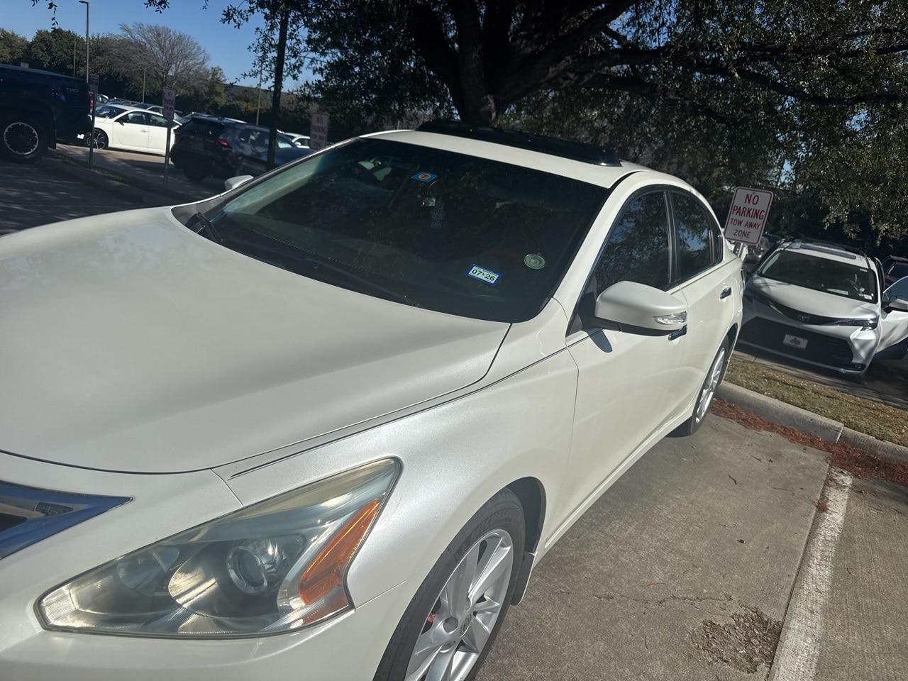 2015 Nissan Altima SV's photo