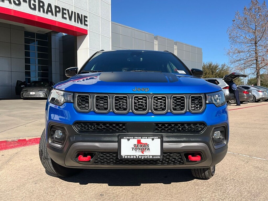 Used 2025 Jeep Compass Trailhawk SUV