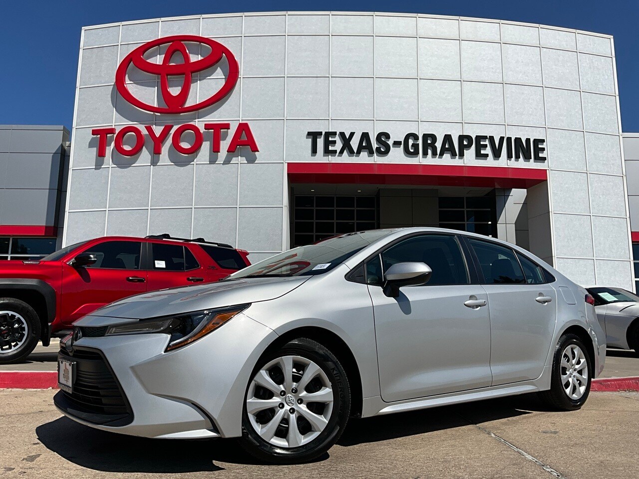2024 Toyota Corolla LE photo 2