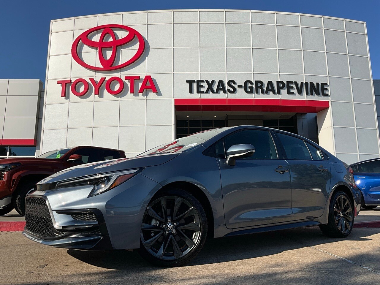 2025 Toyota Corolla SE photo 2