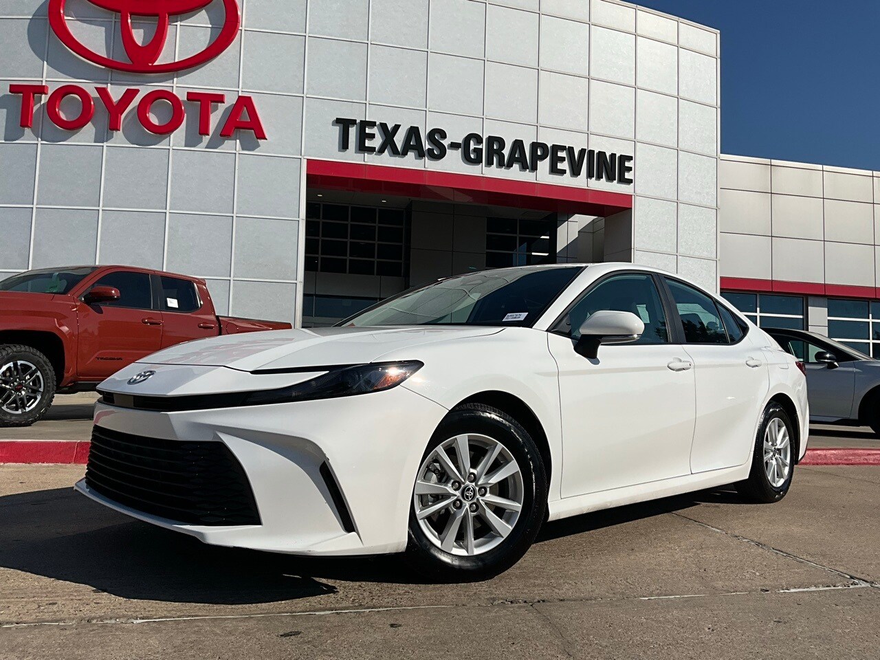 2025 Toyota Camry LE photo 2