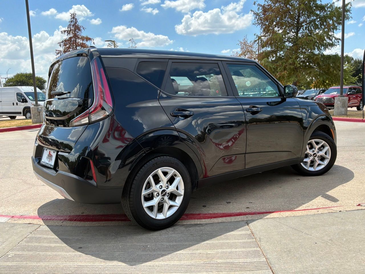 2025 Kia Soul LX - Photo 6