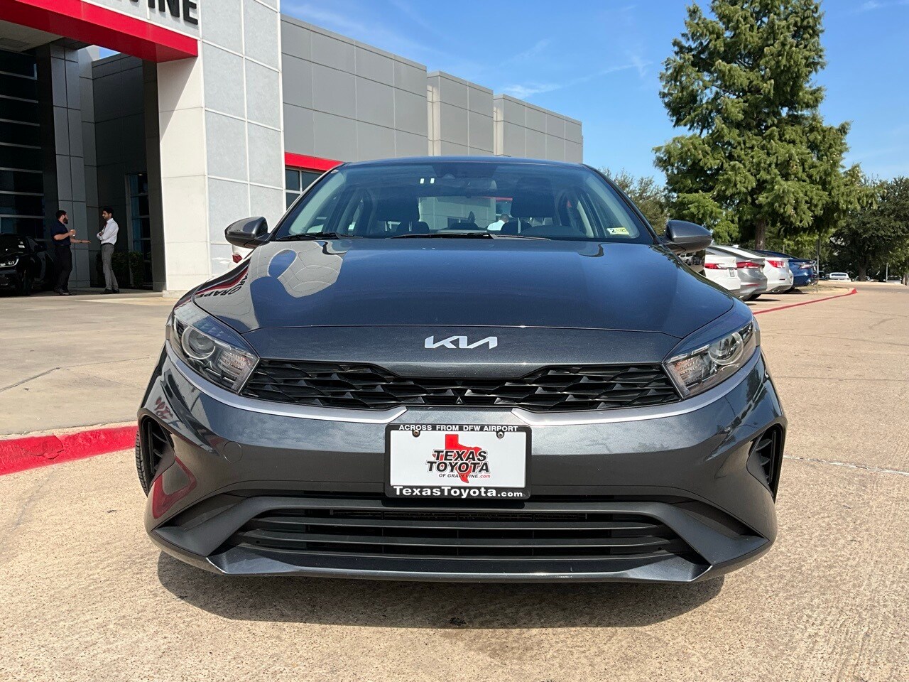 2024 Kia Forte LXS photo 3