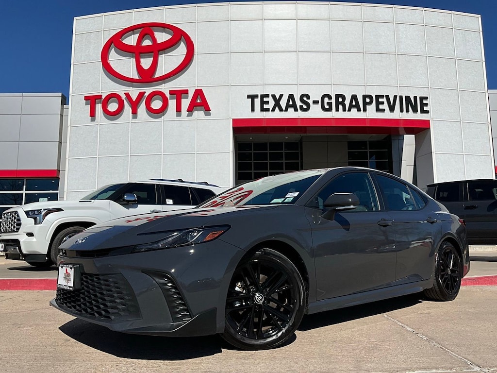 Used 2025 Toyota Camry SE Sedan
