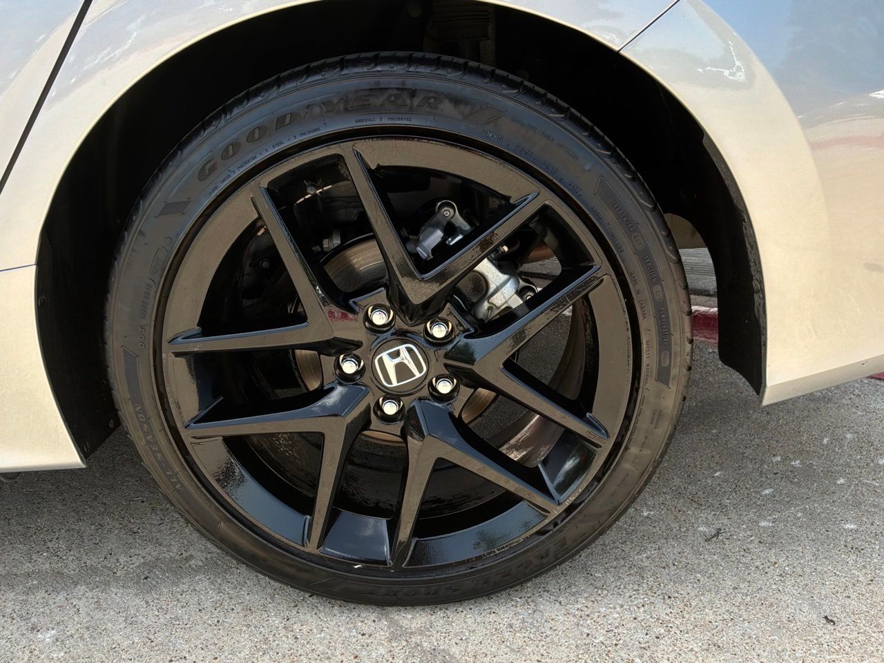 2025 Honda Civic Hatchback Sport - Photo 9