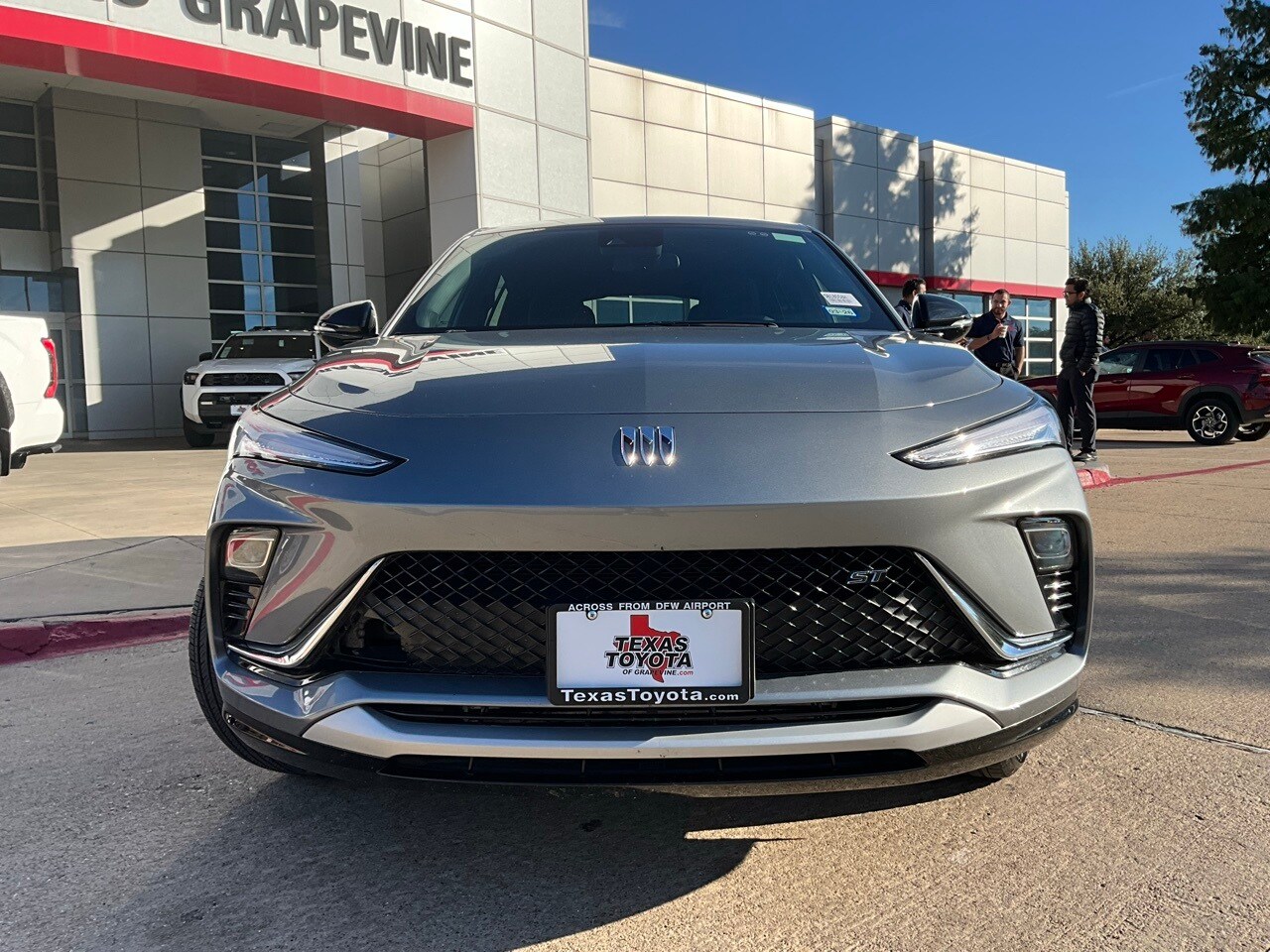 2025 Buick Envista ST photo 3