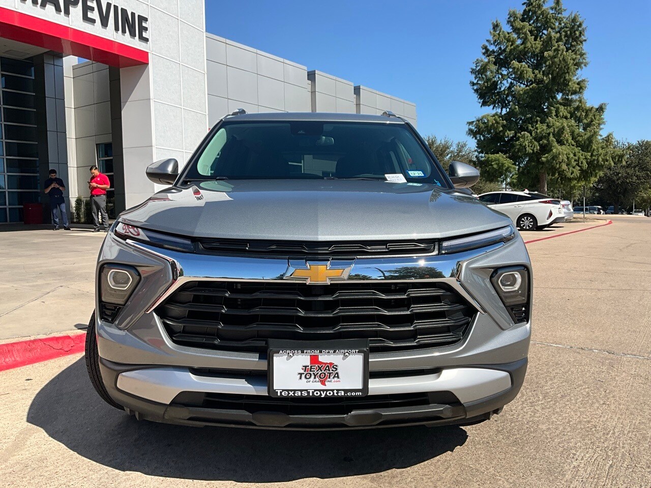 2025 Chevrolet Trailblazer LT photo 3