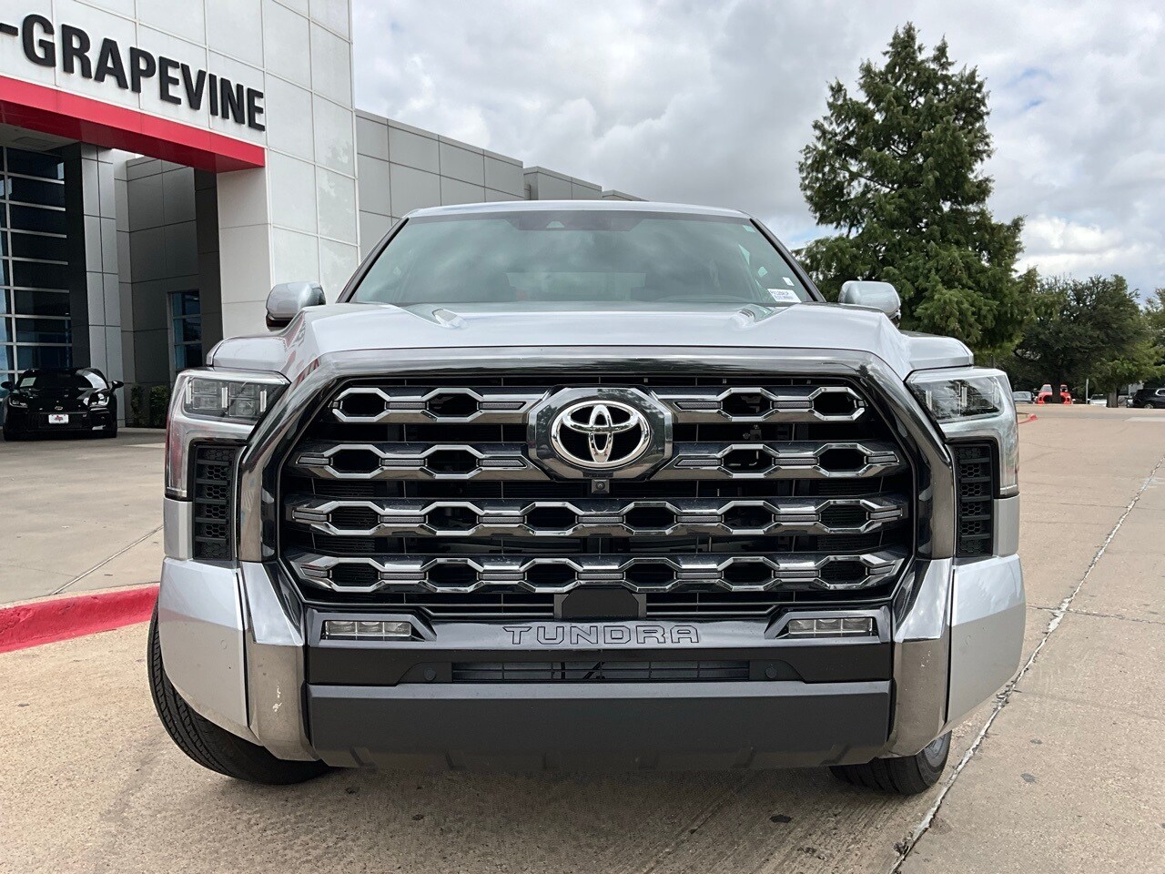 2023 Toyota Tundra Platinum photo 3