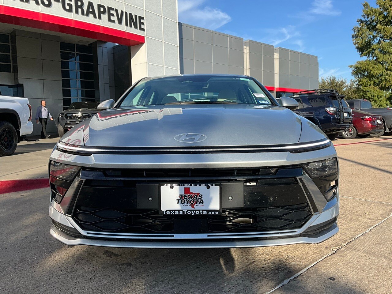 2024 Hyundai Sonata Hybrid SEL photo 3