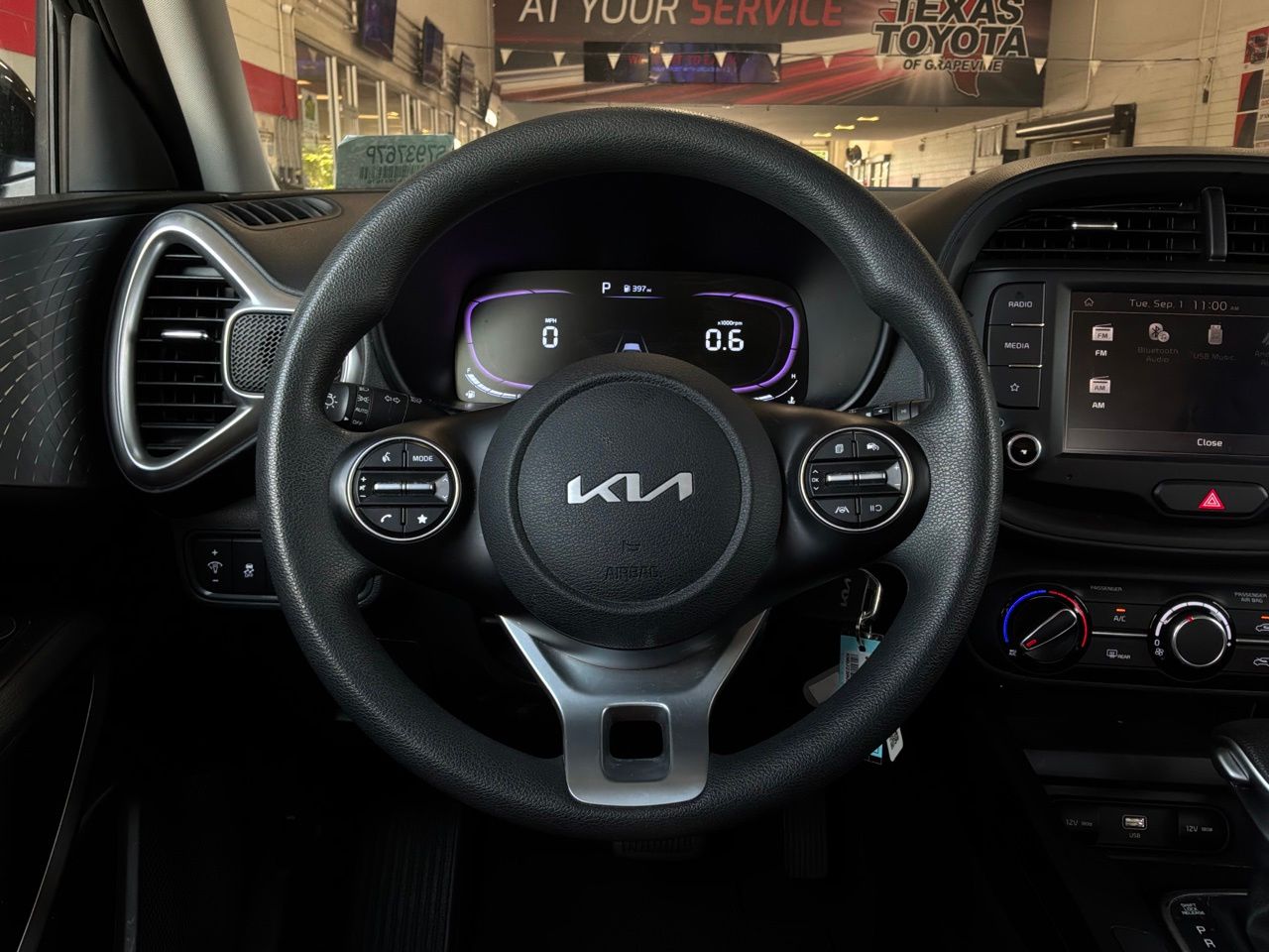 2025 Kia Soul LX - Photo 32