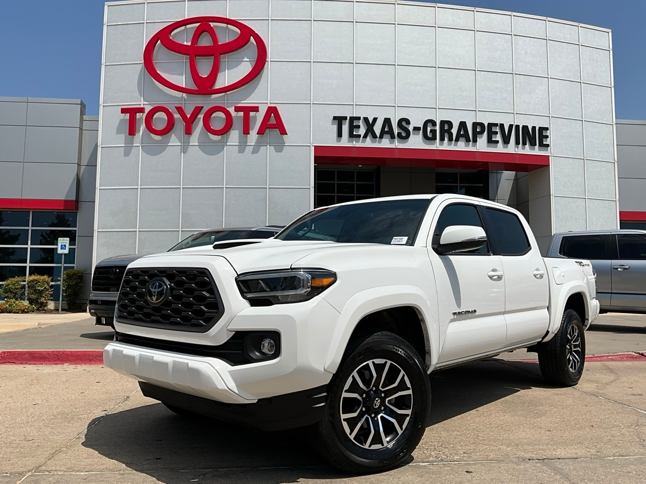 Used 2023 Toyota Tacoma TRD Sport with VIN 3TMAZ5CN4PM207884 for sale in Grapevine, TX