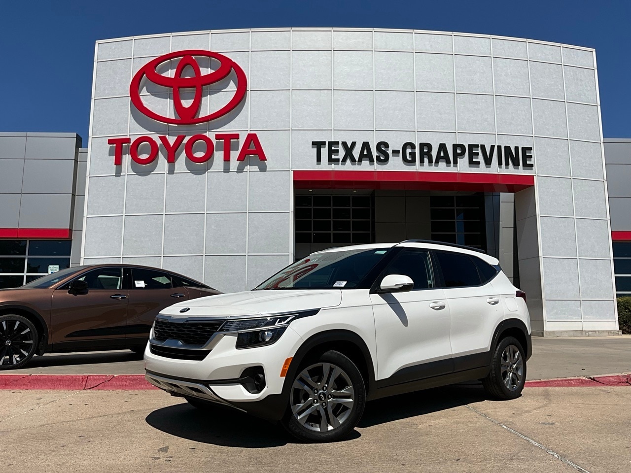 Used 2021 Kia Seltos S with VIN KNDEU2AAXM7220630 for sale in Grapevine, TX