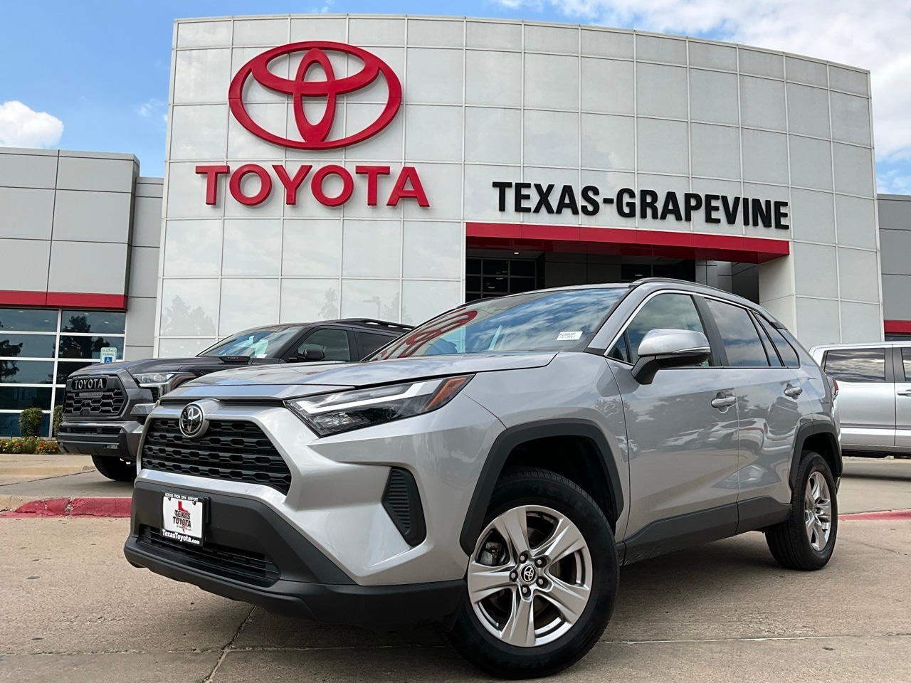 Used 2023 Toyota RAV4 XLE with VIN 2T3P1RFV3PW366088 for sale in Grapevine, TX