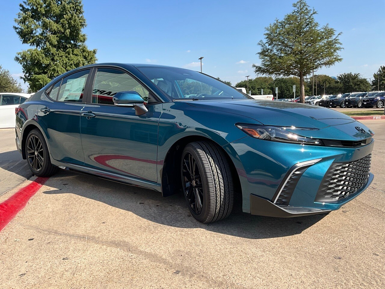 2026 Toyota Camry SE photo 4