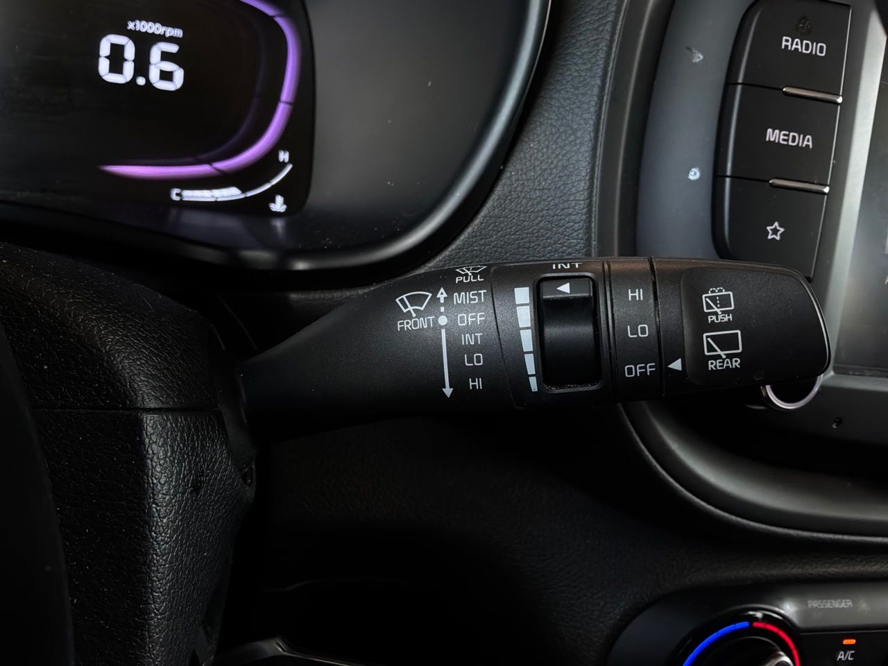 2025 Kia Soul LX - Photo 36
