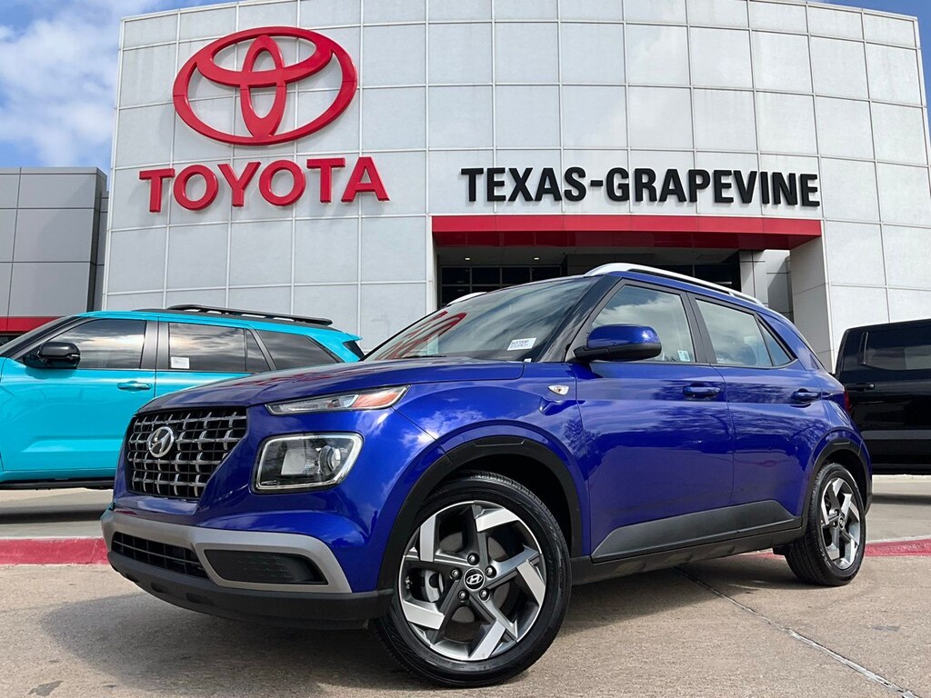 Used 2025 Hyundai Venue SEL SUV