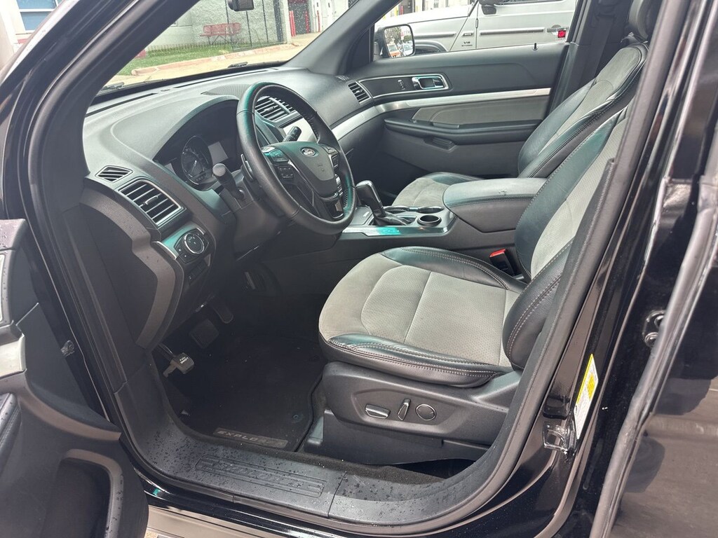 Used 2017 Ford Explorer XLT SUV